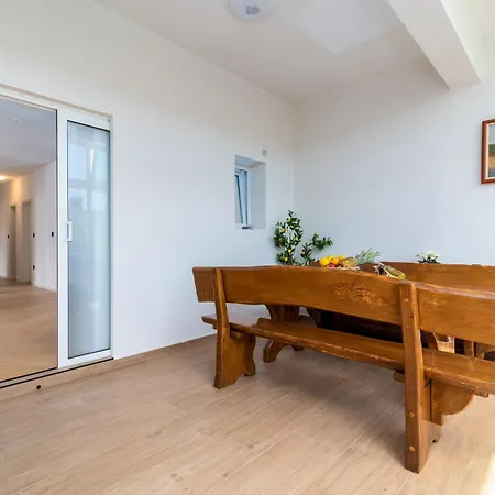 Apartamento Gust Trogir