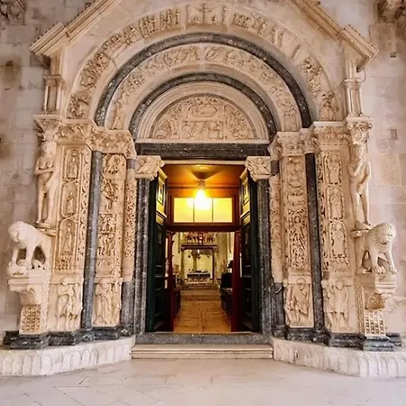 Gust Apartmán Trogir
